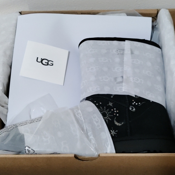 UGG Classic Zodiac Winter Boot Black Women 8 - Picture 9 of 10